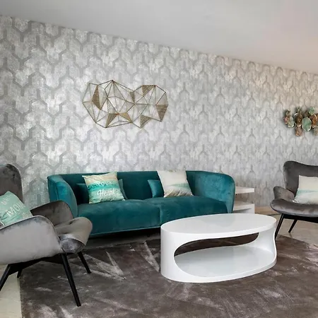Beautiful 2 Bedroom Apartment In Albatross Casares * Estepona