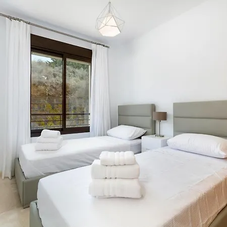 Beautiful 2 Bedroom Apartment In Albatross Casares Apartment Estepona